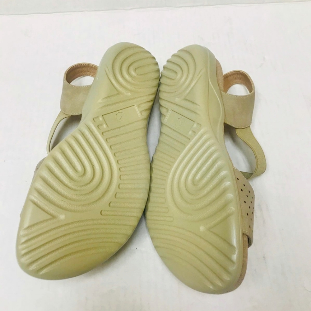 Sandals - Picture 4 of 6